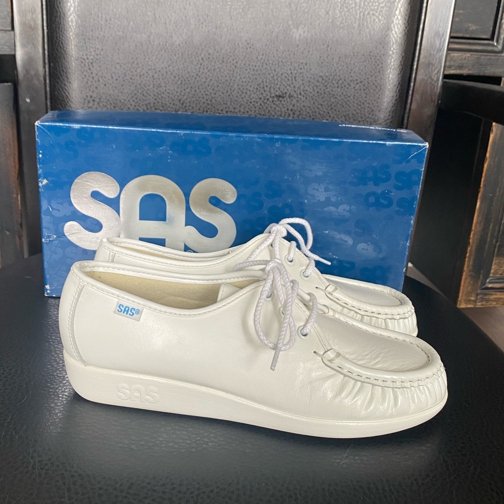 SAS Comfort Shoes. Siesta White, 7 M.